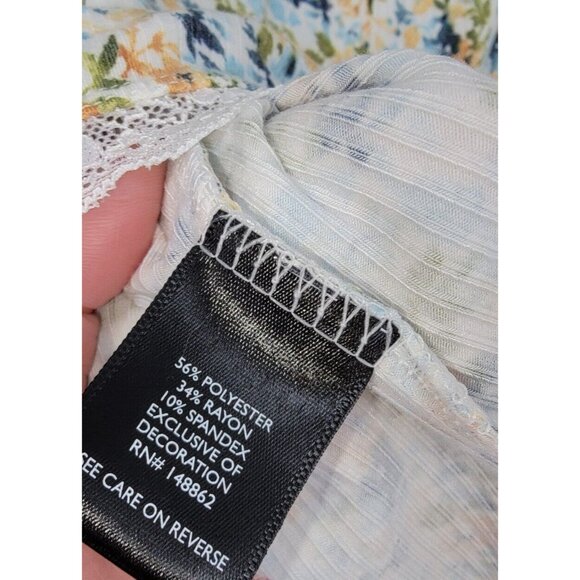 Torrid Size 5 Womens Top Floral Super Soft Rib Knit Short Sleeve Shirt NWT - Picture 6 of 6